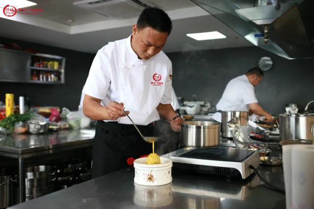 金汤五谷煮花胶柳 金汤五谷杂粮烩花胶