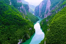 苏轼三首词三种人生境界，少年洒脱、中年通透、老年超然！图片