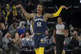 天下第一腰！0.4秒压哨，轰52分创队史纪录，果然叫兰特的都牛逼图片