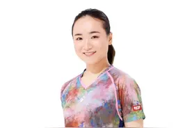 伊藤美诚拍定制服装照，王曼昱休假回家，国乒多哈赛4项被迫退赛图片
