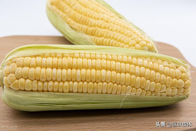 不过,玉米油烟点相对比较低,在烹饪的过程中温度太高会破坏玉米油的