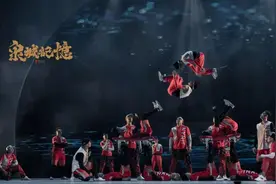 “云端看大戏·泉畔过新年”2022精品戏剧展演2月2日预告——吕剧《逼婚记》，杂技影画《泉城记忆》图片