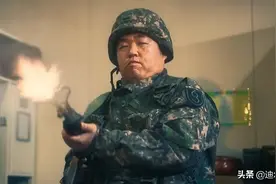 1984年，韩国大学生赵俊熙被强征入伍，射杀15名战友后携枪逃窜图片