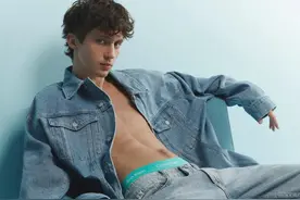 戳爷​拍摄 CALVIN KLEIN 时尚广告，每个人的身上都有毛毛图片