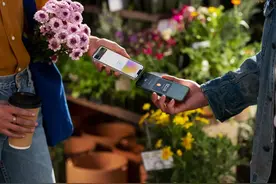 苹果全新支付技术年内上线：iPhone刷实体信用卡，支持第三方钱包图片