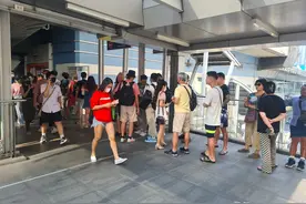 泰媒：中国游客回归后泰国货币兑换店顾客是前两周的近两倍图片