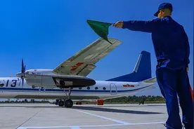 运7要上福建舰？海军航空兵模拟着舰，新航母会有战力增倍器图片