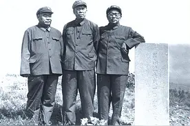李延年，梁兴初麾下的小排长，获得共和国勋章，年过九旬至今健在图片
