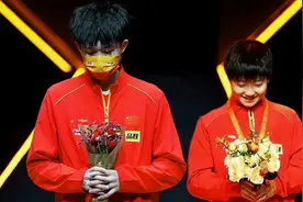 冲上热搜！孙颖莎再度搭档王楚钦，引发热议：两人退场时挽手图片