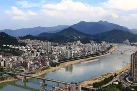 浙江一座能用欧元的小城，房价是浙江各县之首，有“小欧洲”之称图片