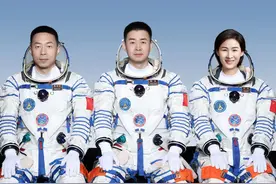 两位河南籍航天员将随神舟十四号出征太空！44岁的陈冬成“最年轻乘组”指令长图片