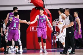 CBA3消息：丁神一年底薪签约上海 2米23小将爆砍62分 郭少无缘NBL图片