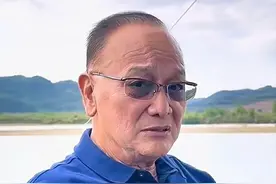香港知名男星移居四川南充，住当地高级独栋别墅，炒股亏了近千万图片