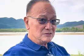 香港知名男星移居四川南充，住当地高级独栋别墅，炒股亏了近千万图片