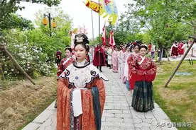 赏汉服古韵 传花节古礼—2023年南阳首届花朝节成功举办图片