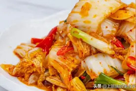 白菜别只炒着吃，教你两招，快手又下饭图片