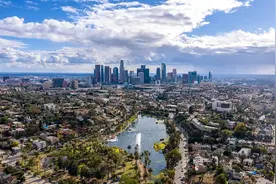 疫情大流行结束！美国官宣开放！五一假期2.74亿人次出行！图片