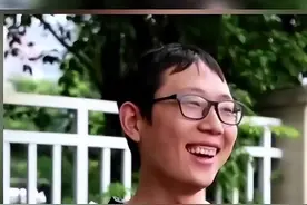 跳江救人外卖小哥回应被女生求婚：谈恋爱可以，但别利用我直播！图片
