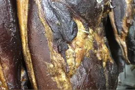 腊肉直接扔冰箱冷冻？难怪越放越难吃，陕南农村两个妙招能放一年图片