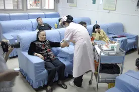 我，护士，在北京的三甲医院工作10年，合同工，告诉你年薪有多少图片