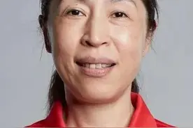 中国女篮战胜日本，获得亚洲杯冠军，感谢15位女篮功臣！图片