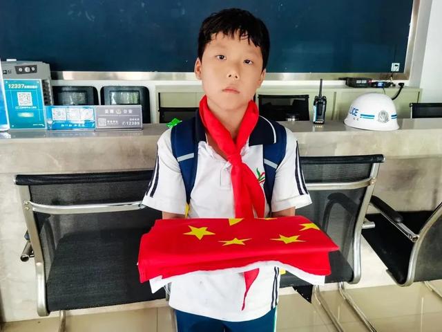 回顾假期里的他们 | 国庆节里的这些小故事让人温暖又感动！