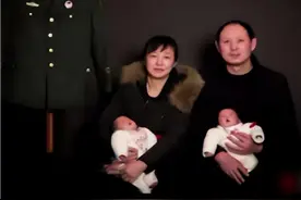 儿子在天津爆炸中牺牲，47岁母亲4次试管诞龙凤胎，含泪照全家福图片