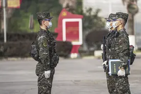 国庆在战位！武警官兵坚守执勤岗位 守护人民群众平安图片