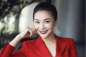 还记得“北京卫视前一姐”栗坤吗？如今她的近况如何？图片