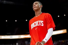 火箭新赛季首发五虎已敲定！各位置天赋联盟一流，战绩全看塞拉斯图片