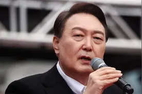 遭受屈辱后，美国战略轰炸机撑腰美韩军演，尹锡悦的努力没白费图片