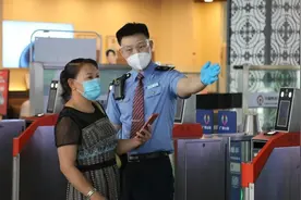 暑运期间，广州南站到发旅客均大幅增长！图片