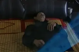 湖南农妇与丈夫同睡，却只有她衬裤有破洞，怪事不断发生图片