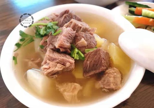 炖牛肉时，放错香料整锅肉就废了，只用这3种，汤鲜肉香味道正