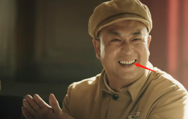 看了被“烤瓷牙”毁了的年代剧，我怀念起了海清殷桃的乡土味
