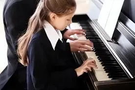 央视痛批考级：靠刷曲三四年就能到钢琴10级！图片