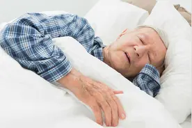 晚上起夜与不起夜，哪个更健康？医生告诉您答案图片