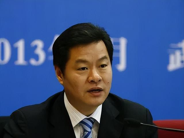 突发！6月21日，湖南省又有漂亮“母老虎”被查，各省共计4人落马