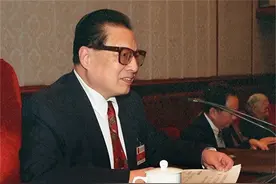 乔石和他的夫人、子女图片