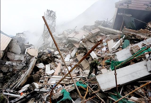 汶川地震幸存的“神车”：只因车牌特殊，公安部特批，入驻纪念馆