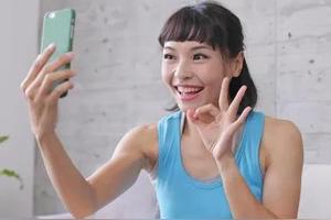 微信视频通话怎么打开美颜功能，其实一步操作就能设置，简单实用图