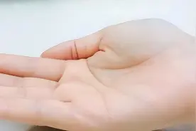 女人的指头短，不愁吃和穿，究竟是哪一根？这句话有何依据？图片