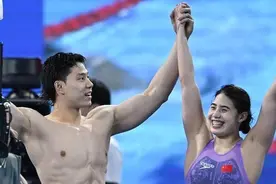 103比1！美国耻辱1金收官，嘲讽中国成都大运会，但底裤却被揭开图片