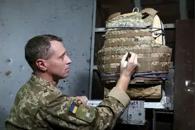 一拳就砸烂！实战验证俄军防护装备，头盔性能比北约产品强40%？图片