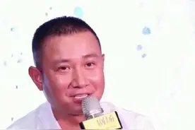 文章近照变样，撞脸郭德纲发福变大叔，复出沦落给谢娜做配角图片