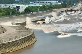 刷爆网络的钱塘江大潮是怎么形成的？图片