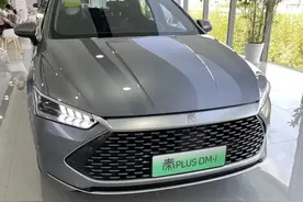 上海混动车免费绿牌政策年底结束，市场迎来销售小高峰，买车要趁早图片