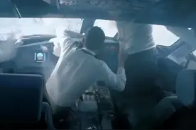 川航3U8633事件，生死34分钟，机长抗住缺氧、低温救下119名乘客图片