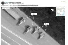 2022首度亮相！歼35与歼15四机并列同框出镜，尺寸比歼15小一大圈图片