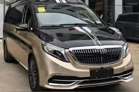 奔驰高顶七座商务车，巴赫黑金双拼限量版，色彩彰显品味，爱了吗图片